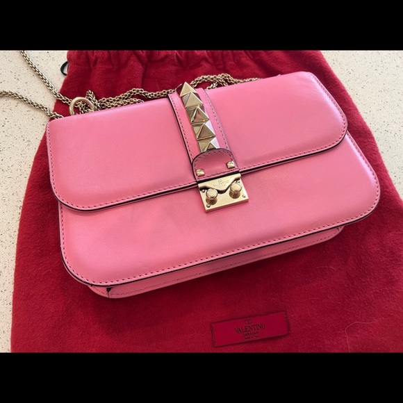 Pink Valetino - Picture 1 of 5